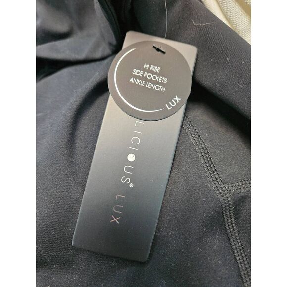 Yogalicious Black Athletic Pants Womens 2X NEW WITH TAGS Side Pocket Ankle Lengt - Picture 4 of 5